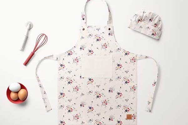 Editable Apron Mockups