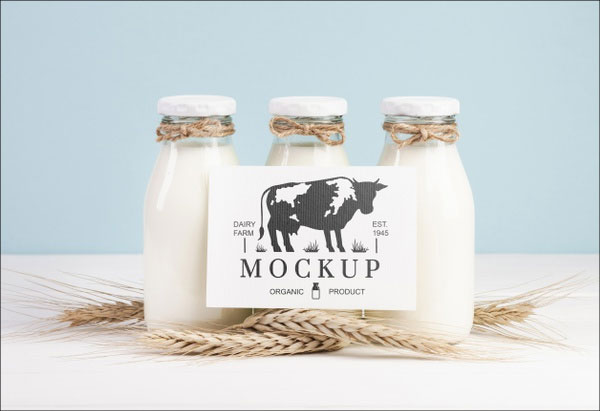 Free Dairy Milk Bottle Mockup PSD