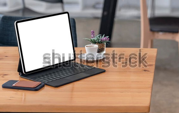 Mockup Blank Screen Tablet with Keyboard